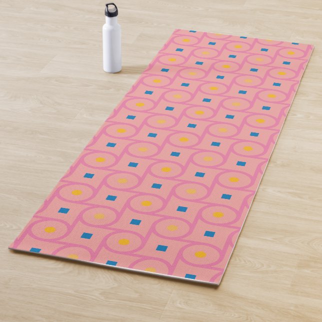 Mid Century Modern Pink Interlocking Circle Yoga Mat (In Situ)