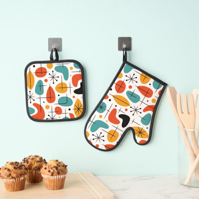 Mid Century Modern Starburst Pattern Oven Mitt & Pot Holder Set (Insitu(Hanging))