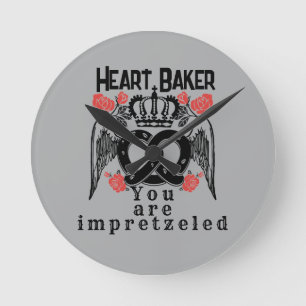Mikitiez pretzel bread baker queen king round clock