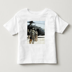 Military working dog handlers board a helicopte toddler T-Shirt