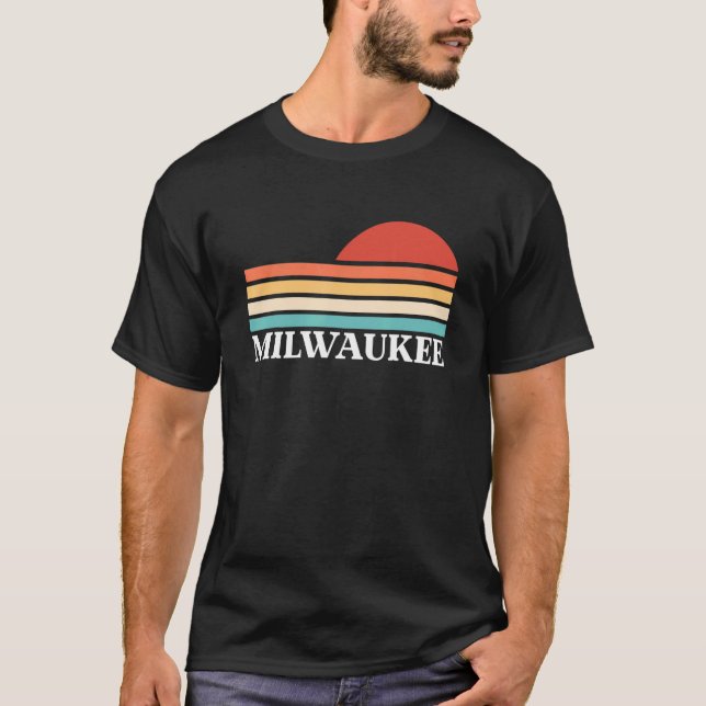 milwaukee retro 70s vintage sunset milwaukeean T-Shirt (Front)