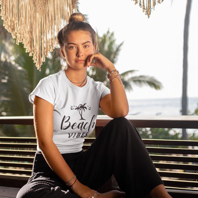 Minimal Beach Vibes T-Shirt (Creator Uploaded)