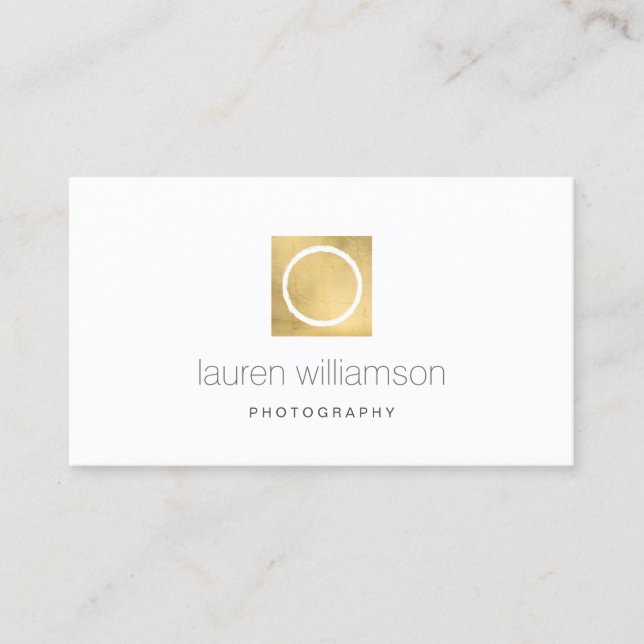 Minimal Circle Camera Lens Gold Photography Logo Business Card (Front)