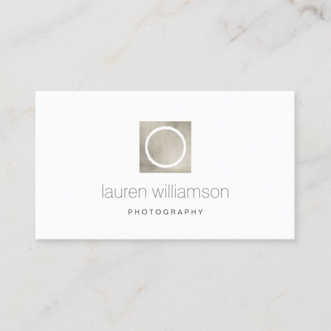 Minimal Circle Camera Lens Photography Logo Business Card (Front)