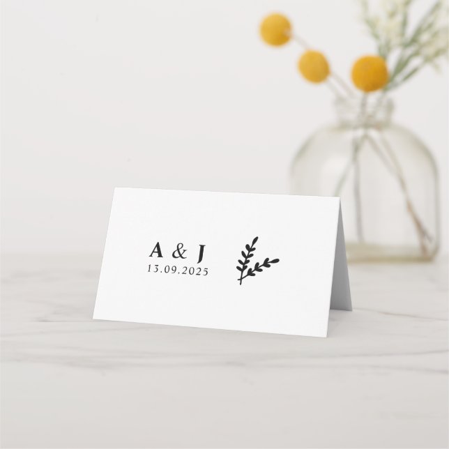 Minimal Elegant Floral Botanical Monograms Wreath  Place Card (Front)