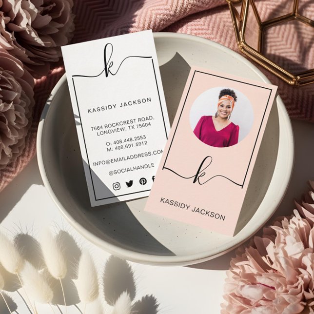 Minimal Stylish Script Monogram Frame Circle Photo Business Card (Minimal Stylish Script Monogram Frame Circle Photo Business Card)