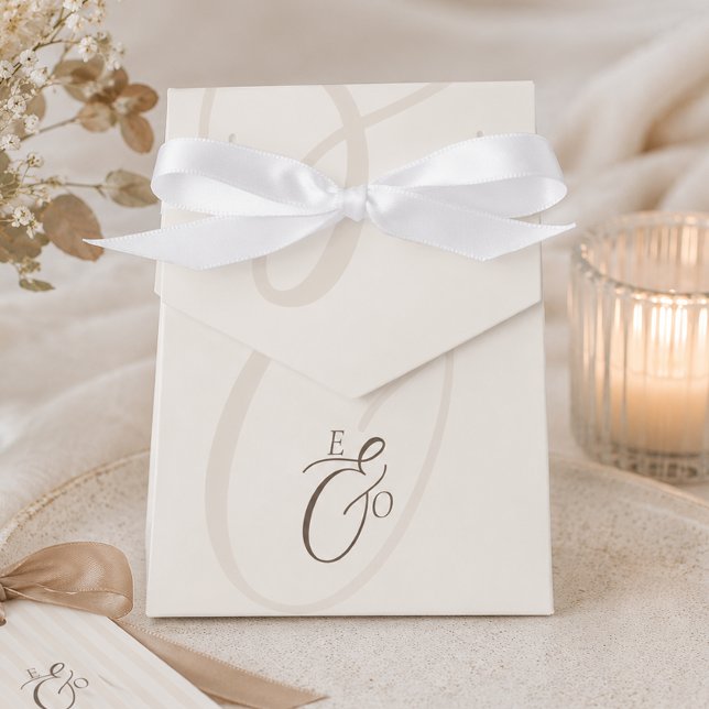 Minimalist Boho Cocoa Brown Monogram Wedding Favou Favour Box (Minimalist Boho Cocoa Brown Monogram Wedding Favor Boxes)