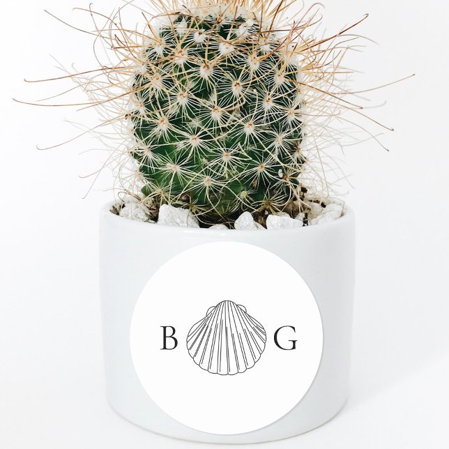 Minimalist Clam Seashell Monogram Wedding Favour Classic Round Sticker (Minimalist Clam Seashell Monogram Wedding Favor Classic Round Sticker)