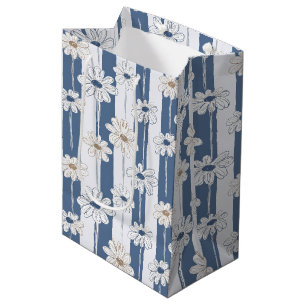 Minimalist Daisy Floral Pattern (2) Medium Gift Bag
