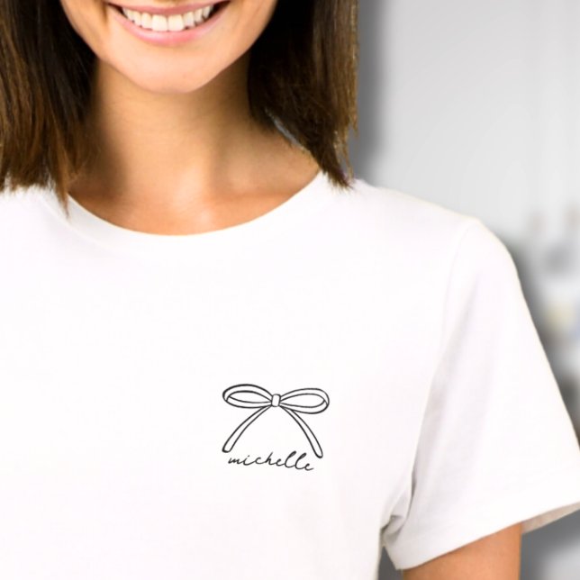 Minimalist Hand Drawn Bow Name T-Shirt (Minimalist Hand Drawn Bow Name T-Shirt )