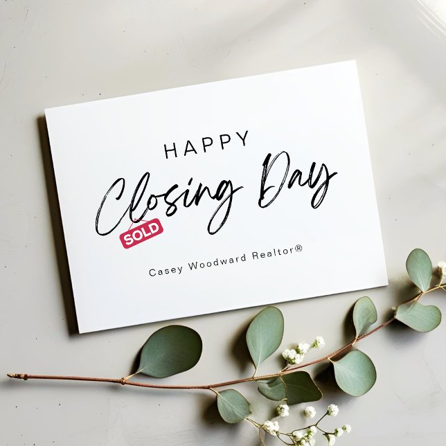 Minimalist Happy Closing Day Card from Realtor (Creator Uploaded)