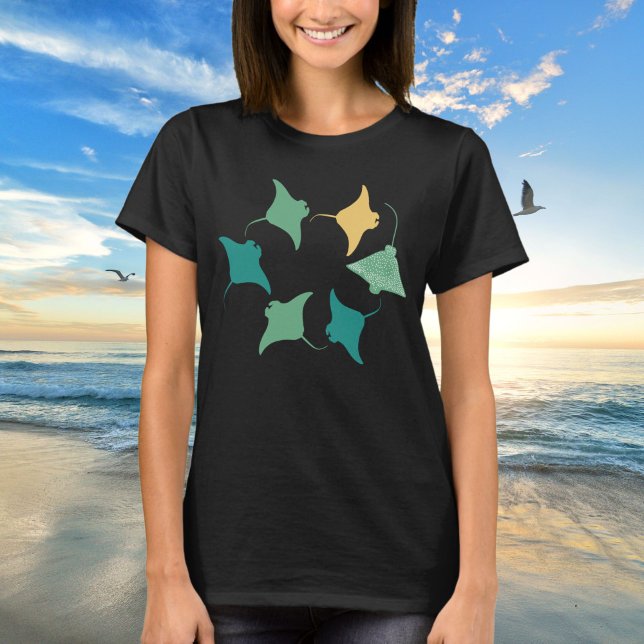 Minimalist Manta Ray Stingray Green Ocean  T-Shirt (Creator Uploaded)