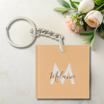 Minimalist modern elegant orange monogram  key ring<br><div class="desc">The sleek design features a clean and contemporary aesthetic, blending minimalist elements with a vibrant orange colour scheme. With its personalised monogram, this keychain adds a touch of individuality to your accessories while keeping your keys organised and easy to find. Upgrade your keychain's look and keep your essentials stylishly together...</div>