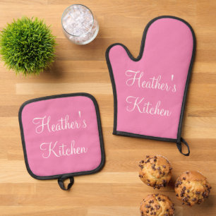 Minimalist Pink and White Custom Name Kitchen  Oven Mitt & Pot Holder Set