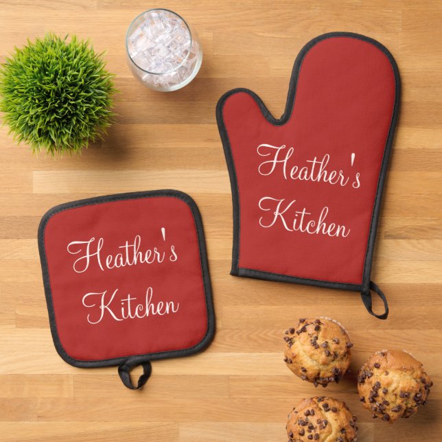 Minimalist Red and White Custom Name Kitchen  Oven Mitt & Pot Holder Set (Top Down)