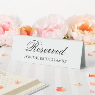 Minimalist reserve for the bride's family 