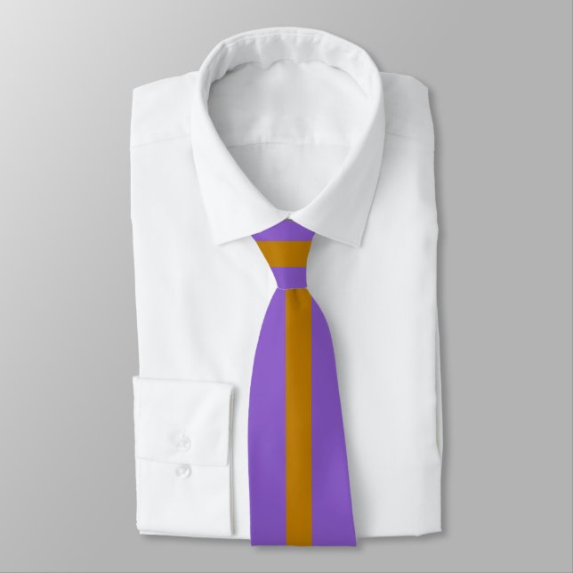 Minimalist Single Gold Stripe on Violet Tie (Tied)
