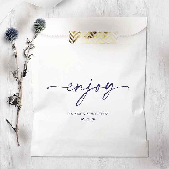 Minimalist White Wedding Favour Bag (Creator Uploaded)