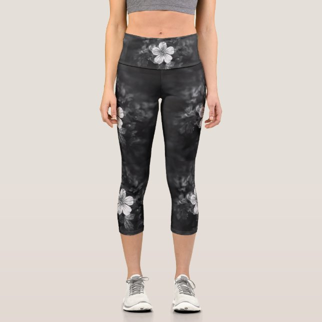 Minimalistic black and white flower petal capri leggings (Front)
