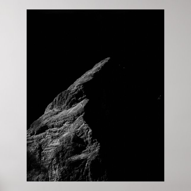Minimalistic mountain in black and white poster (Front)