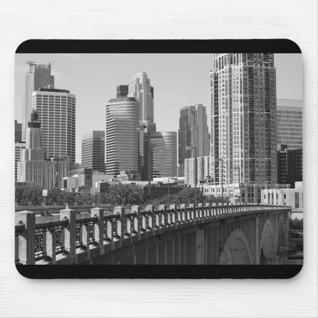 Minneapolis Skyline In Daylight Mouse Mat (Front)