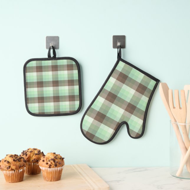 Mint Chocolate Chip Colour Block Plaid Stripes  Oven Mitt & Pot Holder Set (Insitu(Hanging))