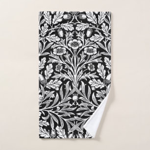 Mirrors's Acorns and Oak Leaves Black & White Bath Towel Set