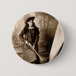 Miss Annie Oakley with Gun, Vintage Photo Portrait 6 Cm Round Badge