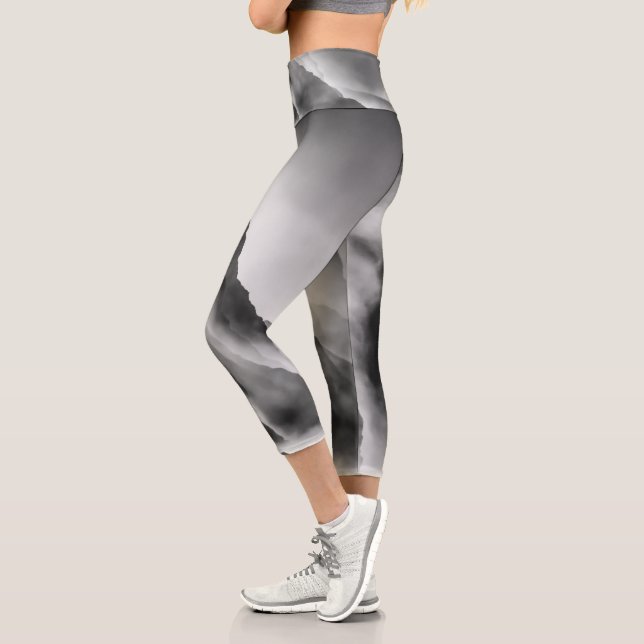 Mist on the rocks capri leggings (Left)