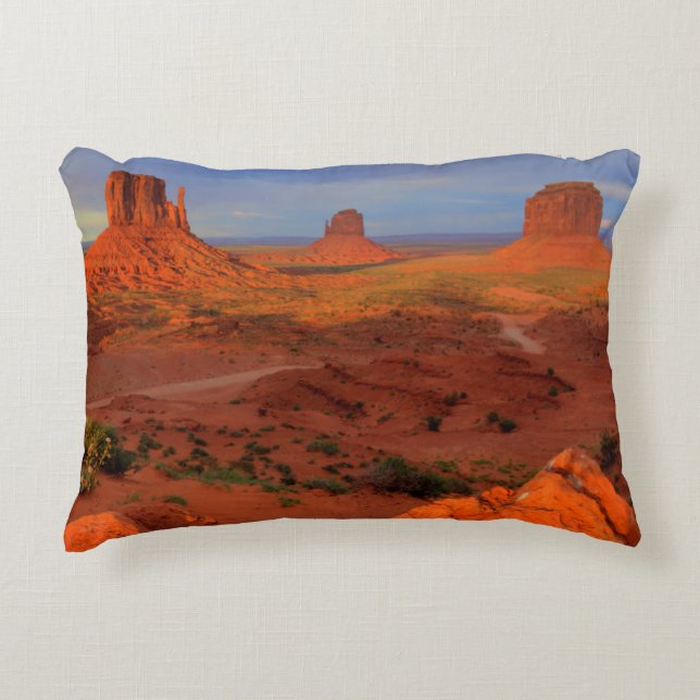 Mittens, Monument valley, AZ Decorative Cushion (Front)