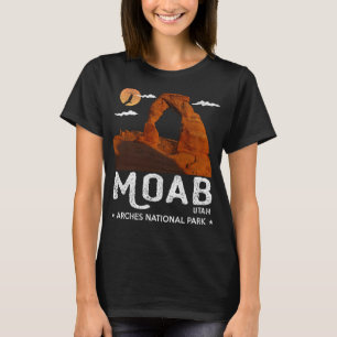 Moab Utah Arches National Park Vintage Outdoor Ret T-Shirt