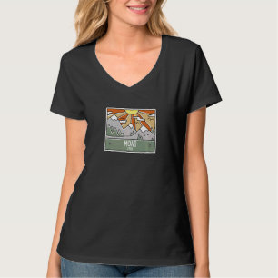Moab Utah Mountains UT Vacation Souvenir Premium T-Shirt