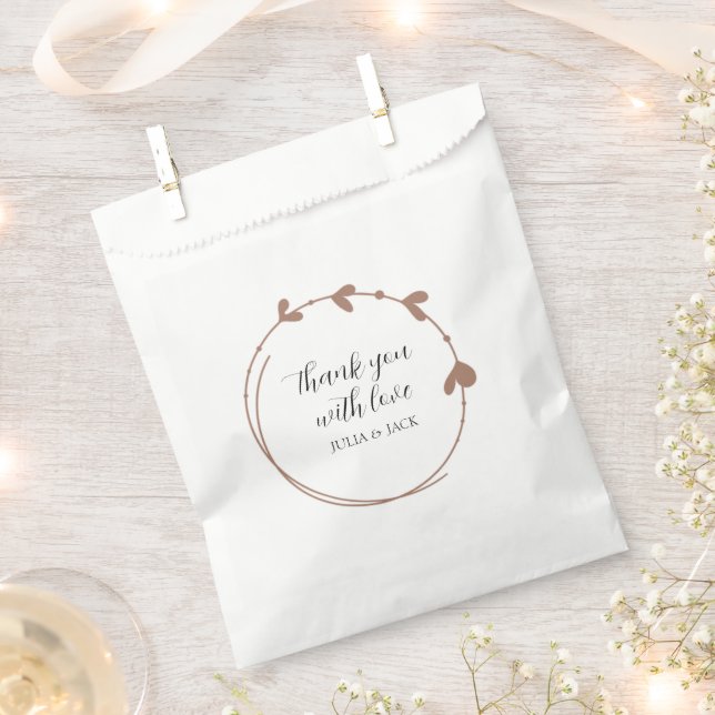 Mocha Simple Heart Wreath Wedding Favour Bags (Clipped)