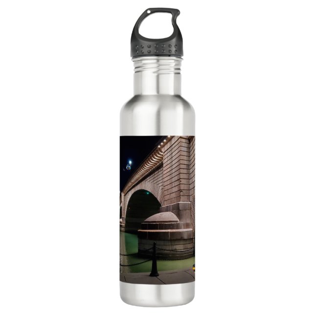 Mocked up Alligator by the London Bridge 710 Ml Water Bottle (Front)