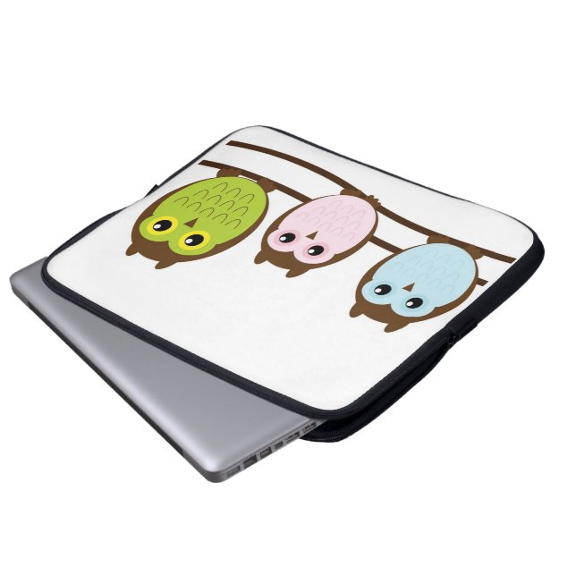 Mod Chic Classy Destiny Owl Laptop Sleeve (Front Bottom)
