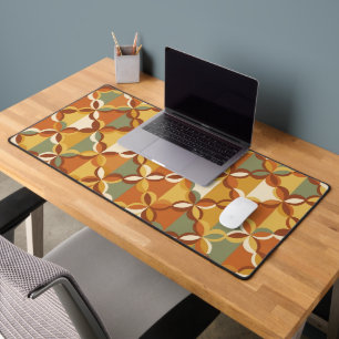 Mod Quatrefoil Clover - 70s Moroccan Geometric Desk Mat