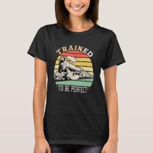 Model Railroad Layout  Vintage Railway Locomotive  T-Shirt