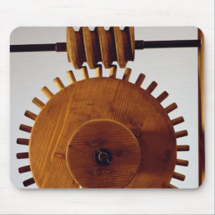 Model reconstruction of da Vinci's design Mouse Mat