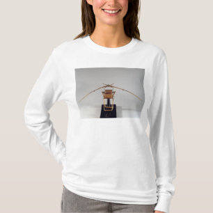 Model reconstruction of da Vinci's design T-Shirt