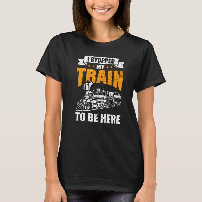 Model Train Stopped Steam Locomotive   T-Shirt (Front)
