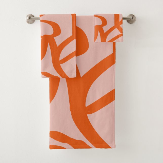Modern Abstract Lines Peach And Burnt Orange Bath Towel Set (Insitu)