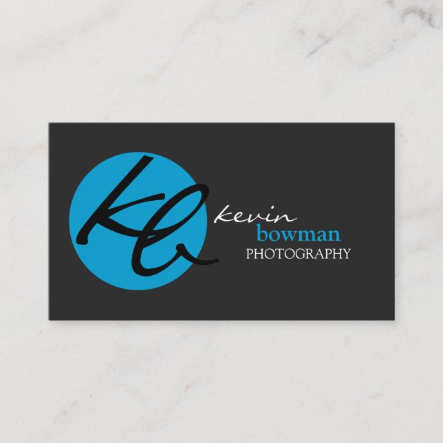 Modern and Elegant Photography Business Card (Front)