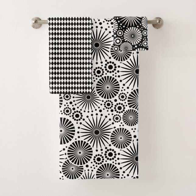 Modern Black and White Flowers Starburst Harlequin Bath Towel Set (Insitu)