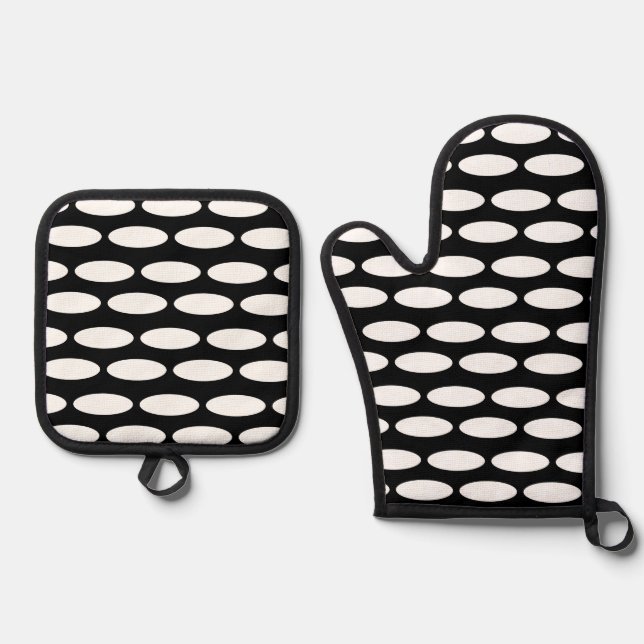 Modern Black and White Pattern Oven Mitt & Pot Hol Holder Set (Front)