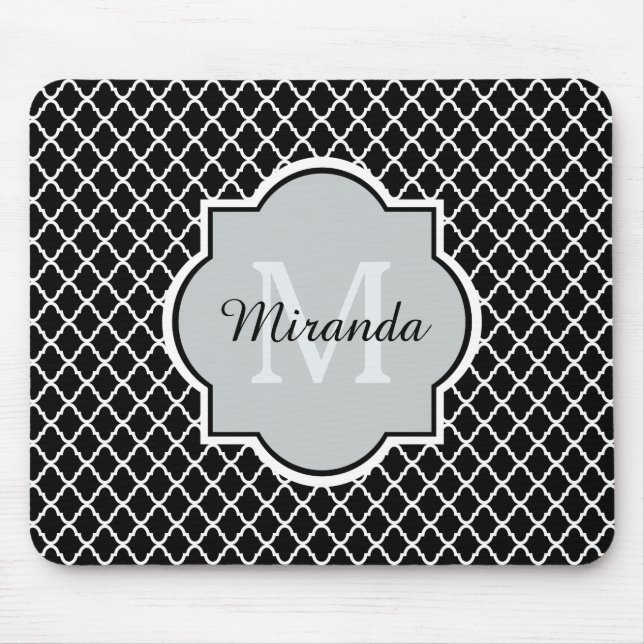 Modern Black and White Quatrefoil Monogrammed Name Mouse Mat (Front)