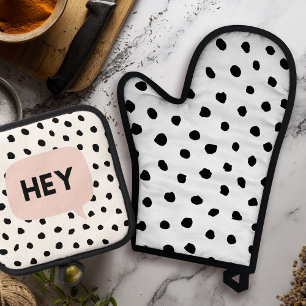 Modern Black Dots & Bubble Chat Pink With Hey Oven Mitt & Pot Holder Set