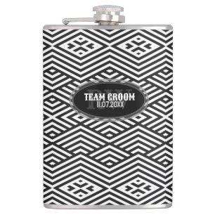 Modern Black White Chevron Pattern Groomsmen Gift Hip Flask