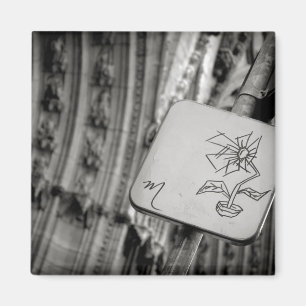 Modern Blossom Magnet