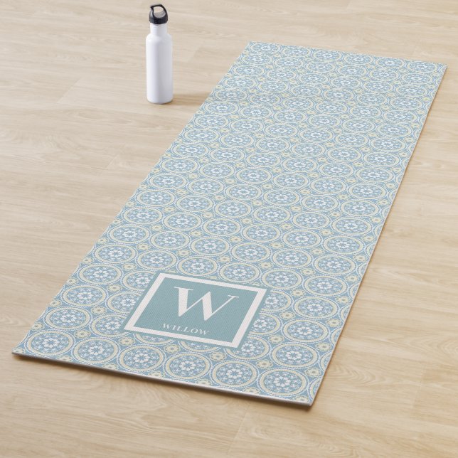 Modern Blue Medallion Monogram Exercise Yoga Mat (In Situ)