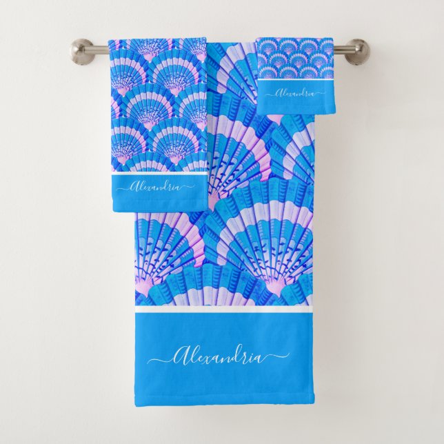 Modern Blue Tropical Seashell Shell Beach Bath Towel Set (Insitu)